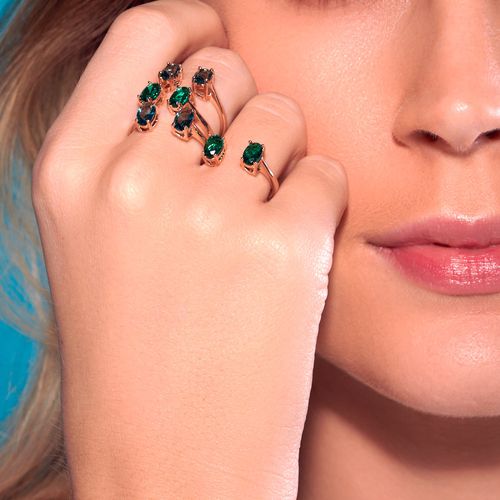 GOLD RING WITH CRYSTAL