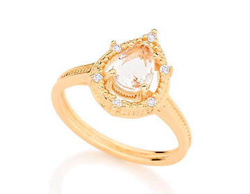 GOLD RING WITH CRYSTAL AND ZIRCONIA