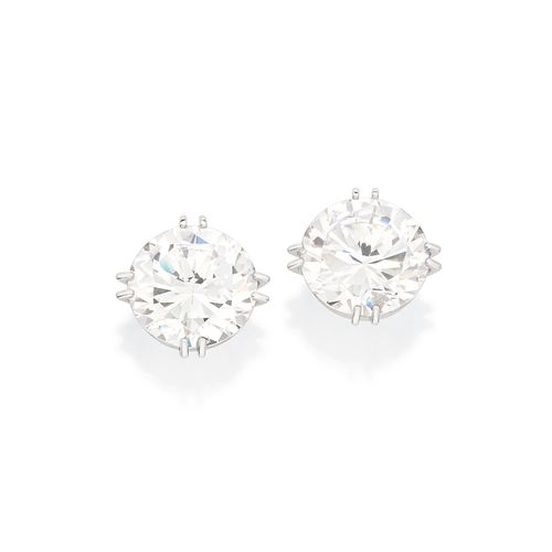 PLATINUM LIGHT BUTTON EARRING