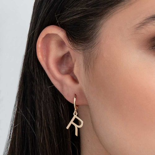 GOLD LETTER HUGGIE EARRINGS -LETTER R